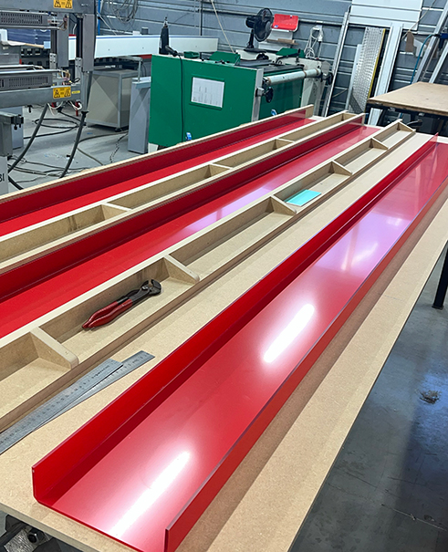 Banc de pliage à chaud - CITYPLAST Banc de pliage à chaud - CITYPLAST