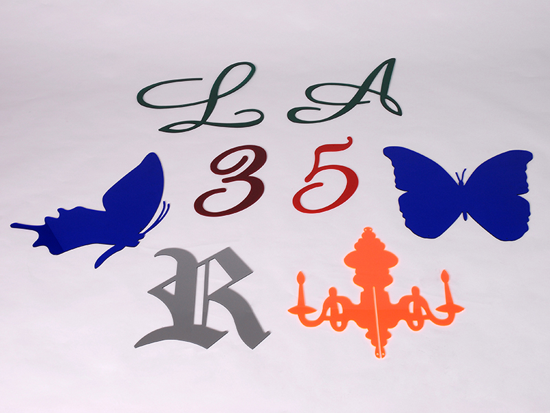 Découpe lettrage pour le domaine de la communication - CITYPLAST Découpe lettrage pour le domaine de la communication - CITYPLAST