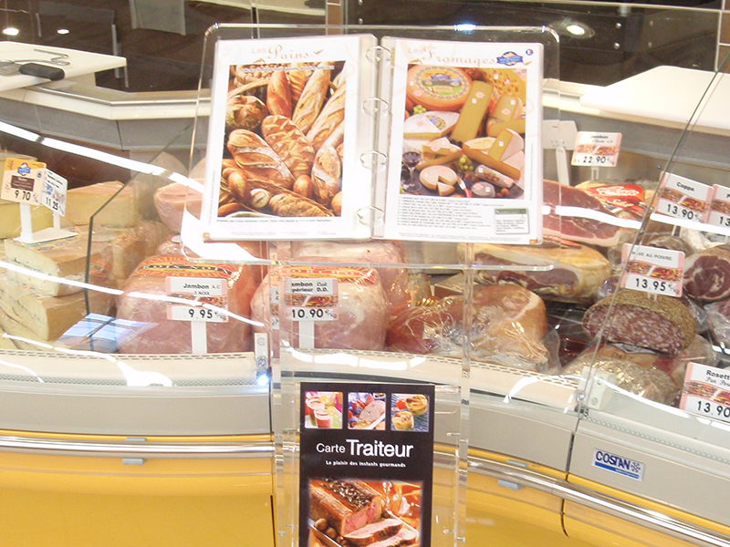 piece-pour-communication-plastics-44-4 Présentoir traiteur pour le domaine de la communication - CITYPLAST