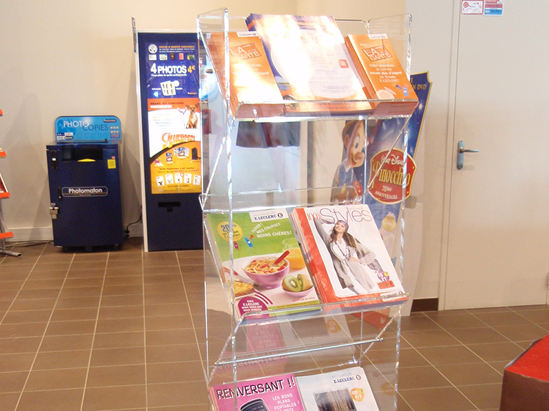 Présentoirs journaux et flyer pour le domaine de la communication - CITYPLAST Présentoirs journaux et flyer pour le domaine de la communication - CITYPLAST